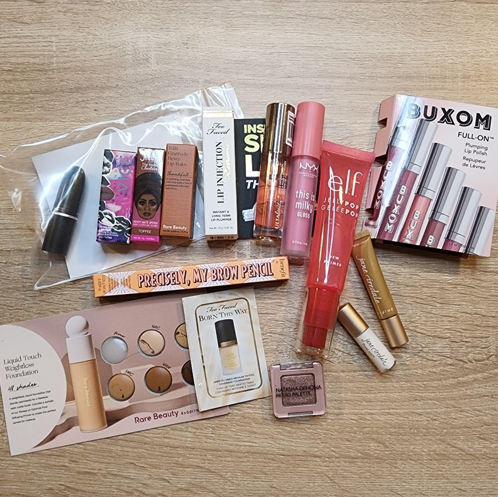 Makeup Samples Bundle